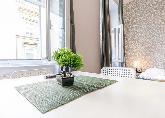 Friendly 2br Near Rennweg & Belvedere Palace * Vienna