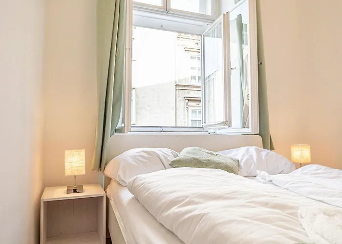 Friendly 2br Near Rennweg & Belvedere Palace *